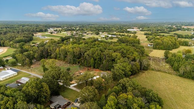 145 Michelle Ln, Winchester, TN 37398