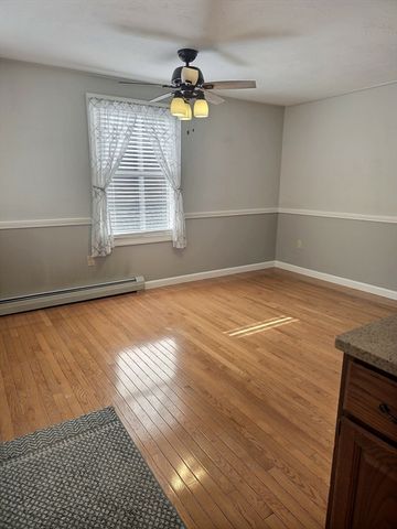 171 Bayberry Hill Ln 171, Leominster, MA 01453