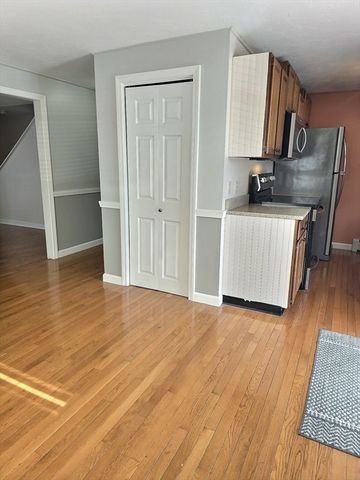 171 Bayberry Hill Ln 171, Leominster, MA 01453