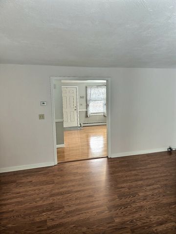 171 Bayberry Hill Ln 171, Leominster, MA 01453