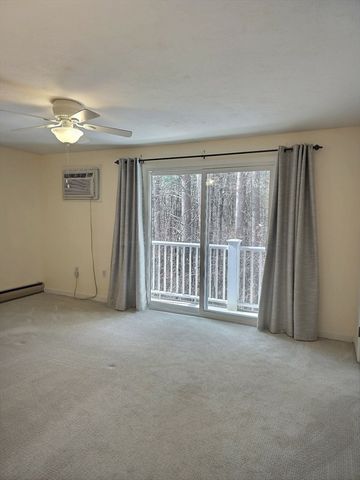 171 Bayberry Hill Ln 171, Leominster, MA 01453