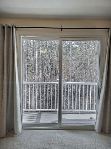 171 Bayberry Hill Ln 171, Leominster, MA 01453