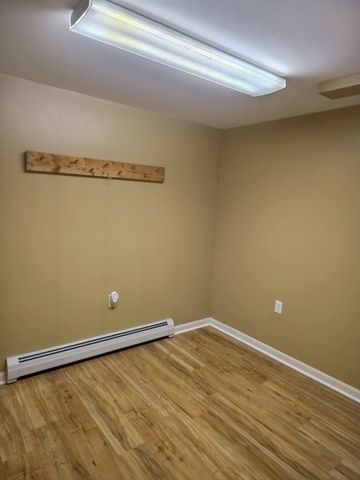 171 Bayberry Hill Ln 171, Leominster, MA 01453