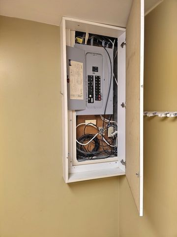 171 Bayberry Hill Ln 171, Leominster, MA 01453