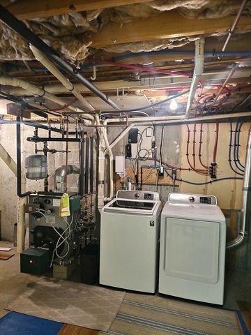 171 Bayberry Hill Ln 171, Leominster, MA 01453