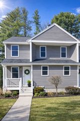 171 Bayberry Hill Ln 171, Leominster, MA 01453