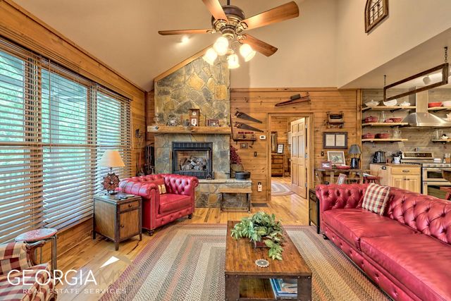 291 Smokehouse Knob Drive, Rabun Gap, GA 30568