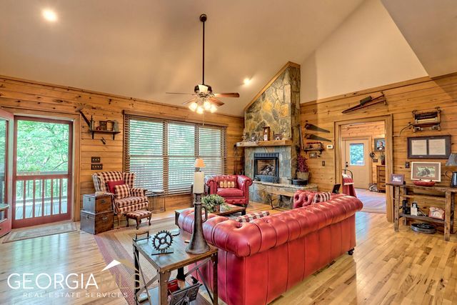 291 Smokehouse Knob Drive, Rabun Gap, GA 30568
