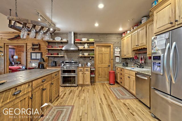 291 Smokehouse Knob Drive, Rabun Gap, GA 30568