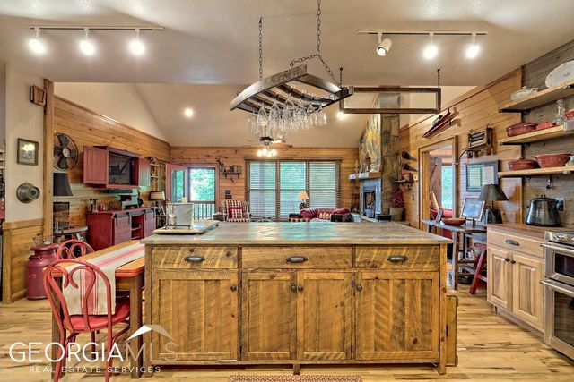 291 Smokehouse Knob Drive, Rabun Gap, GA 30568