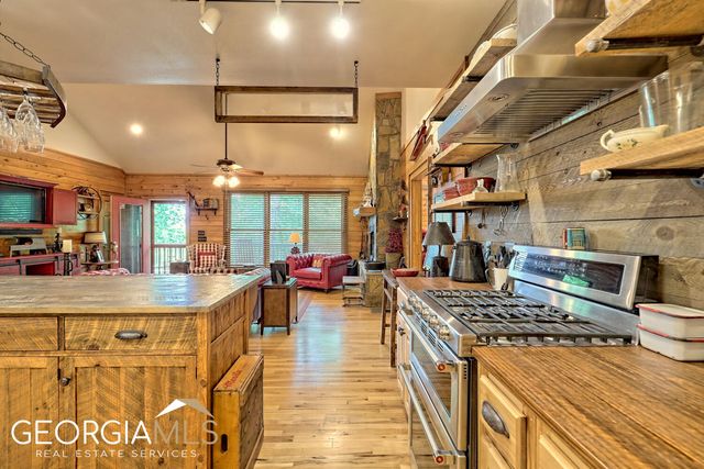 291 Smokehouse Knob Drive, Rabun Gap, GA 30568