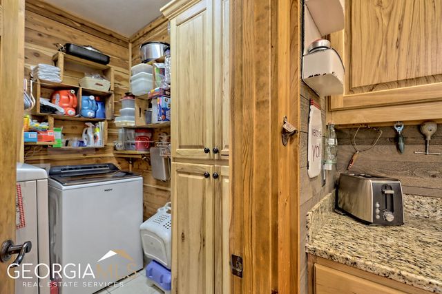 291 Smokehouse Knob Drive, Rabun Gap, GA 30568