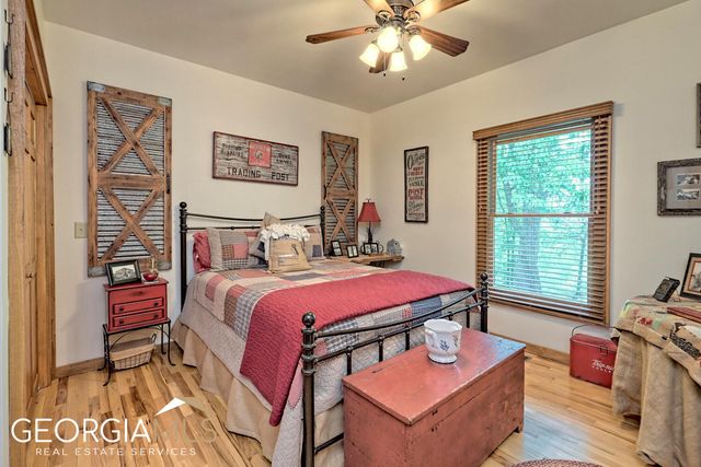 291 Smokehouse Knob Drive, Rabun Gap, GA 30568