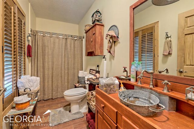 291 Smokehouse Knob Drive, Rabun Gap, GA 30568
