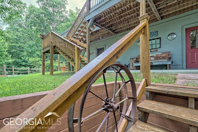 291 Smokehouse Knob Drive, Rabun Gap, GA 30568