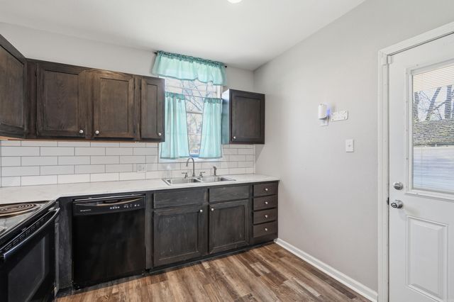 202 N Griffin Street, Morrilton, AR 72110