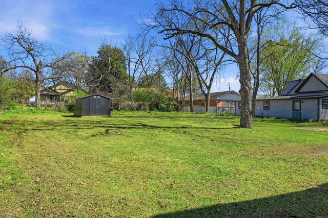 202 N Griffin Street, Morrilton, AR 72110