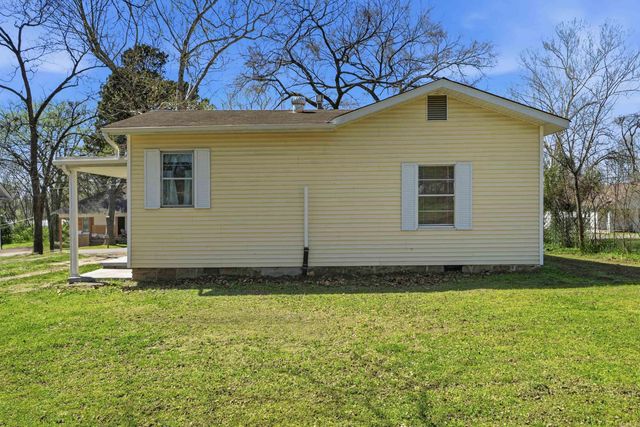 202 N Griffin Street, Morrilton, AR 72110