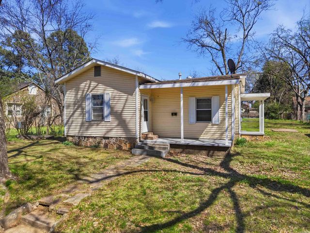 202 N Griffin Street, Morrilton, AR 72110