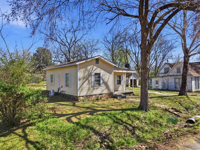 202 N Griffin Street, Morrilton, AR 72110