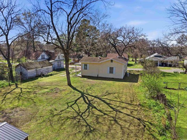 202 N Griffin Street, Morrilton, AR 72110
