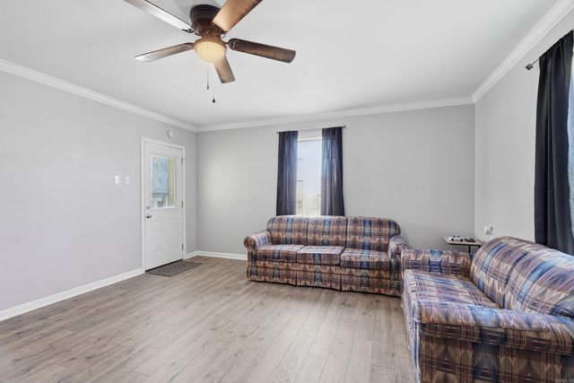 202 N Griffin Street, Morrilton, AR 72110