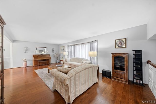 86 Tartan Lane, Amherst, NY 14221