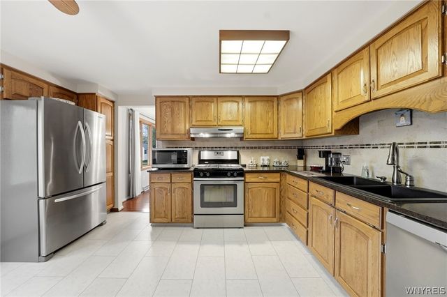 86 Tartan Lane, Amherst, NY 14221