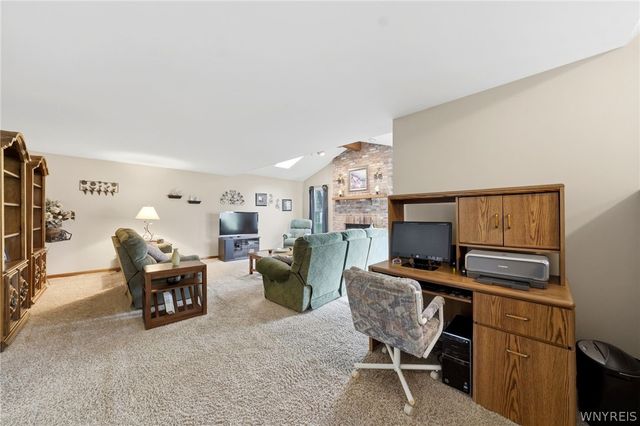 86 Tartan Lane, Amherst, NY 14221