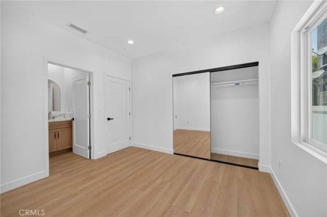 2939 10th Avenue, Los Angeles, CA 90018