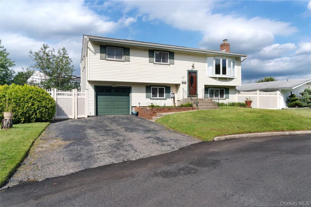 41 Richmond Street, Islip, NY 11751 — photo 3