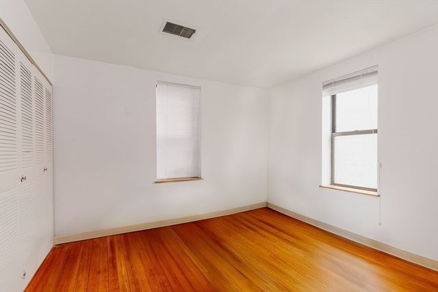 111 Gainsborough St 108, Boston, MA 02115