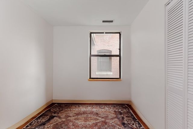 111 Gainsborough St 108, Boston, MA 02115