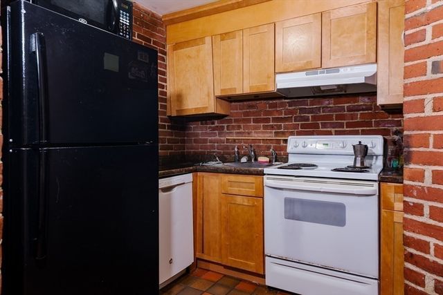 111 Gainsborough St 108, Boston, MA 02115