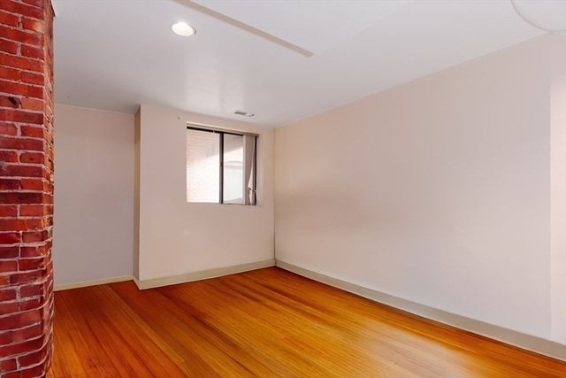 111 Gainsborough St 108, Boston, MA 02115