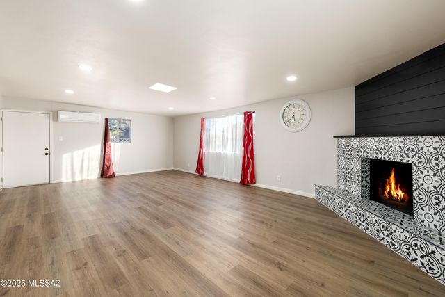 7238 E Montecito Drive, Tucson, AZ 85710