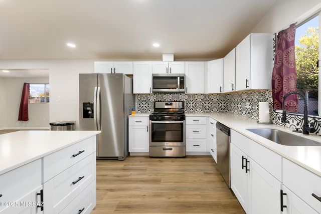 7238 E Montecito Drive, Tucson, AZ 85710