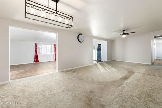 7238 E Montecito Drive, Tucson, AZ 85710