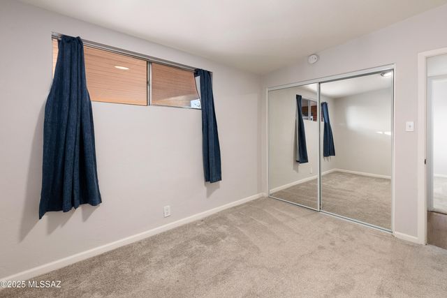 7238 E Montecito Drive, Tucson, AZ 85710