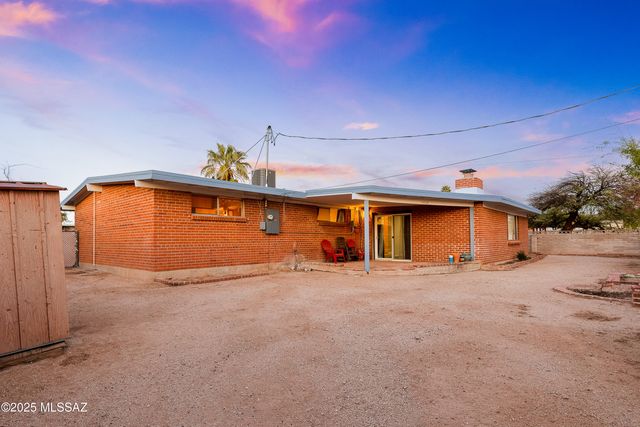 7238 E Montecito Drive, Tucson, AZ 85710