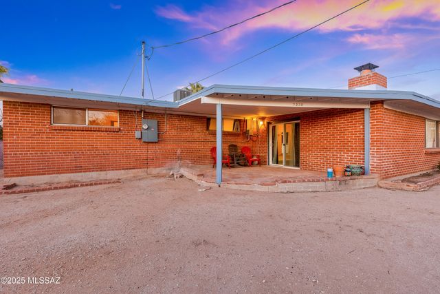 7238 E Montecito Drive, Tucson, AZ 85710