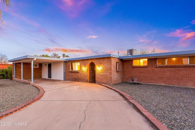 7238 E Montecito Drive, Tucson, AZ 85710