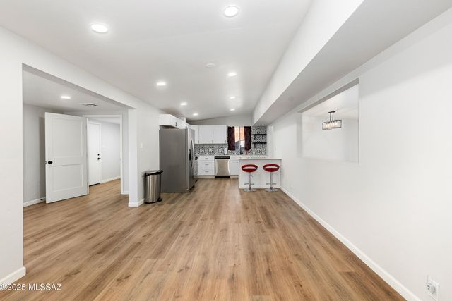 7238 E Montecito Drive, Tucson, AZ 85710