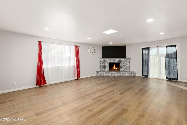 7238 E Montecito Drive, Tucson, AZ 85710