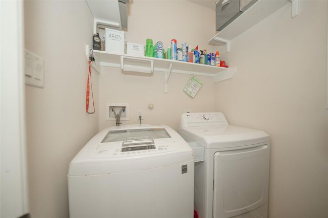 24418 Lakecrest Bend Drive, Katy, TX 77493