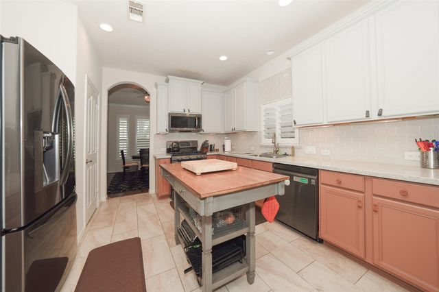 24418 Lakecrest Bend Drive, Katy, TX 77493