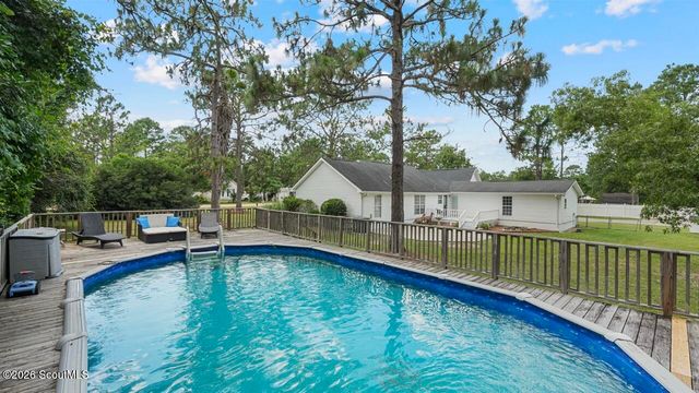 211 Jekyll Island Road, Jesup, GA 31545