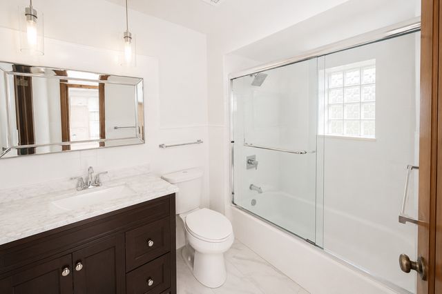 8440 W Windsor Avenue 2, Chicago, IL 60656
