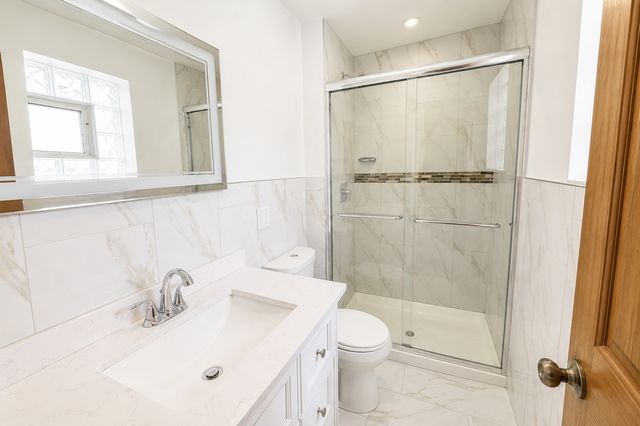 8440 W Windsor Avenue 2, Chicago, IL 60656