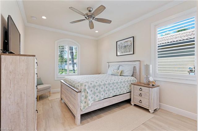 10102 Palazzo DR, Naples, FL 34119